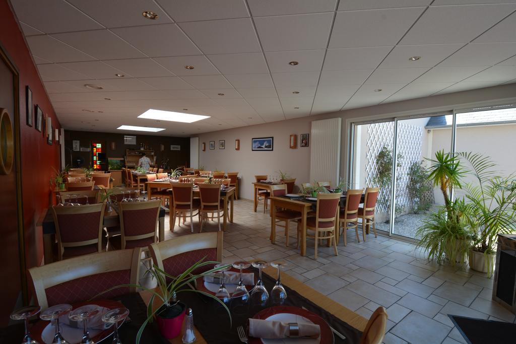 Au P'Tit Quinquin Hotel Le Val-Saint-Père Zewnętrze zdjęcie