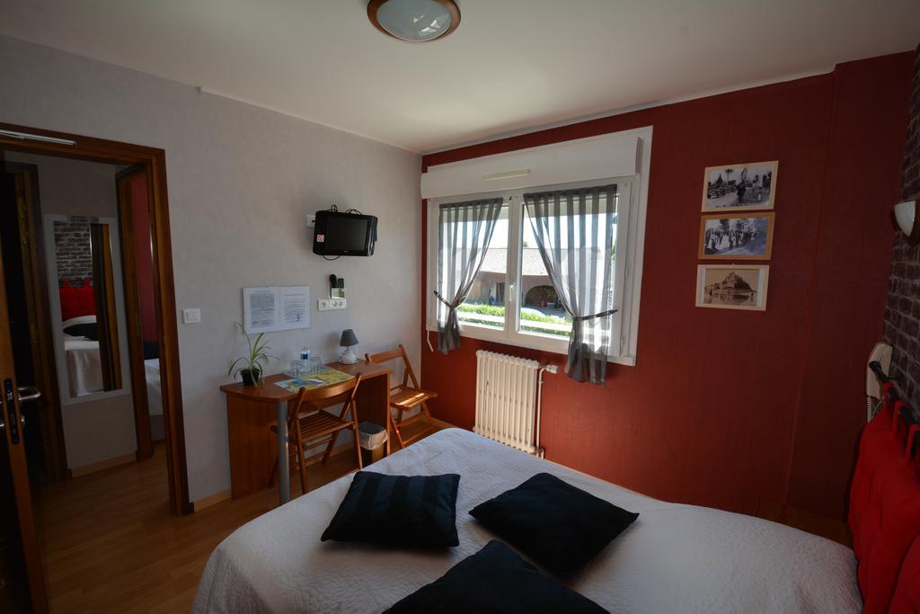 Au P'Tit Quinquin Hotel Le Val-Saint-Père Zewnętrze zdjęcie
