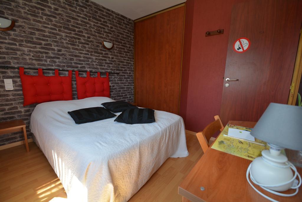 Au P'Tit Quinquin Hotel Le Val-Saint-Père Zewnętrze zdjęcie
