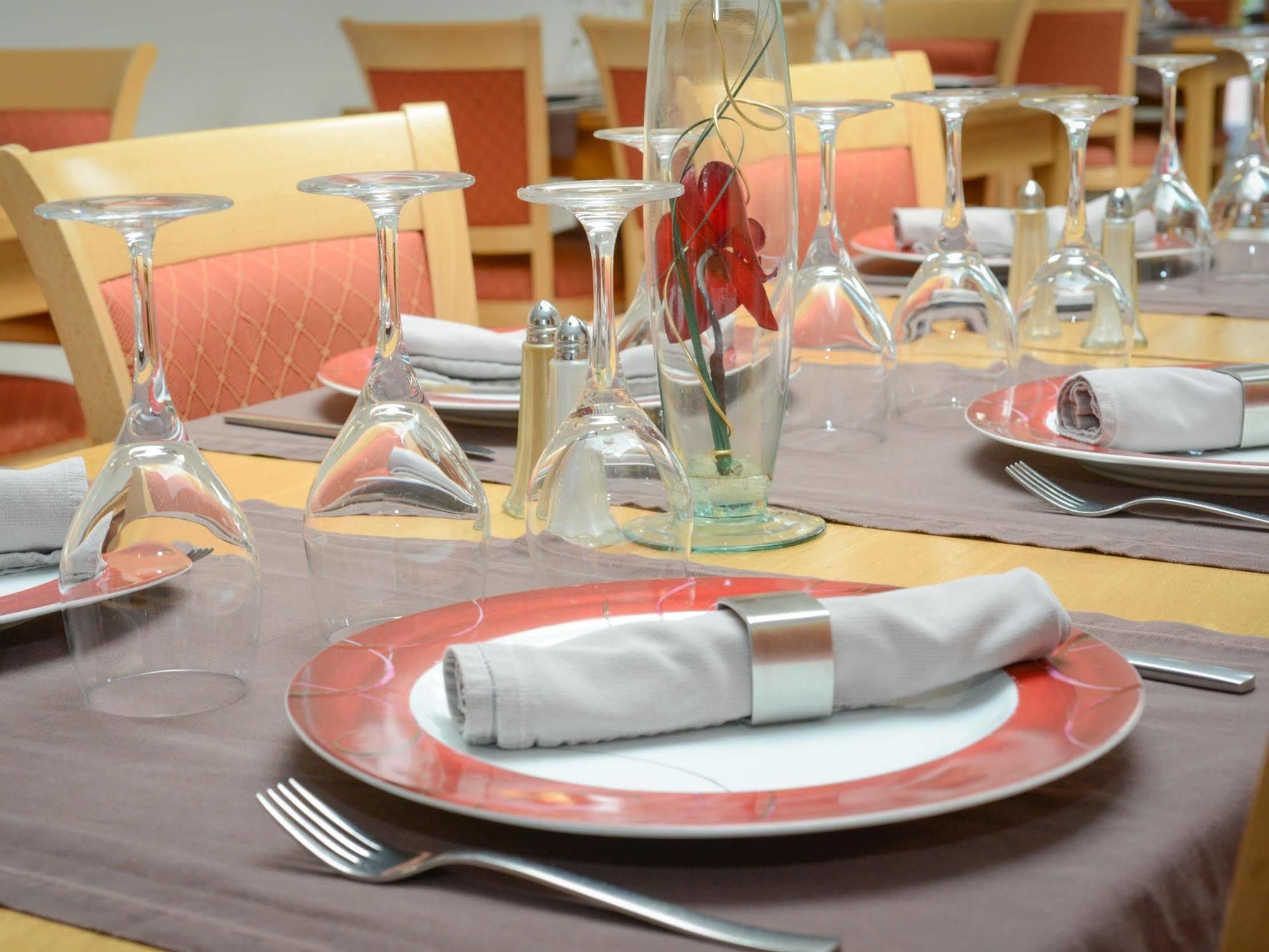 Au P'Tit Quinquin Hotel Le Val-Saint-Père Zewnętrze zdjęcie