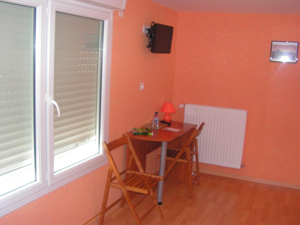 Au P'Tit Quinquin Hotel Le Val-Saint-Père Zewnętrze zdjęcie